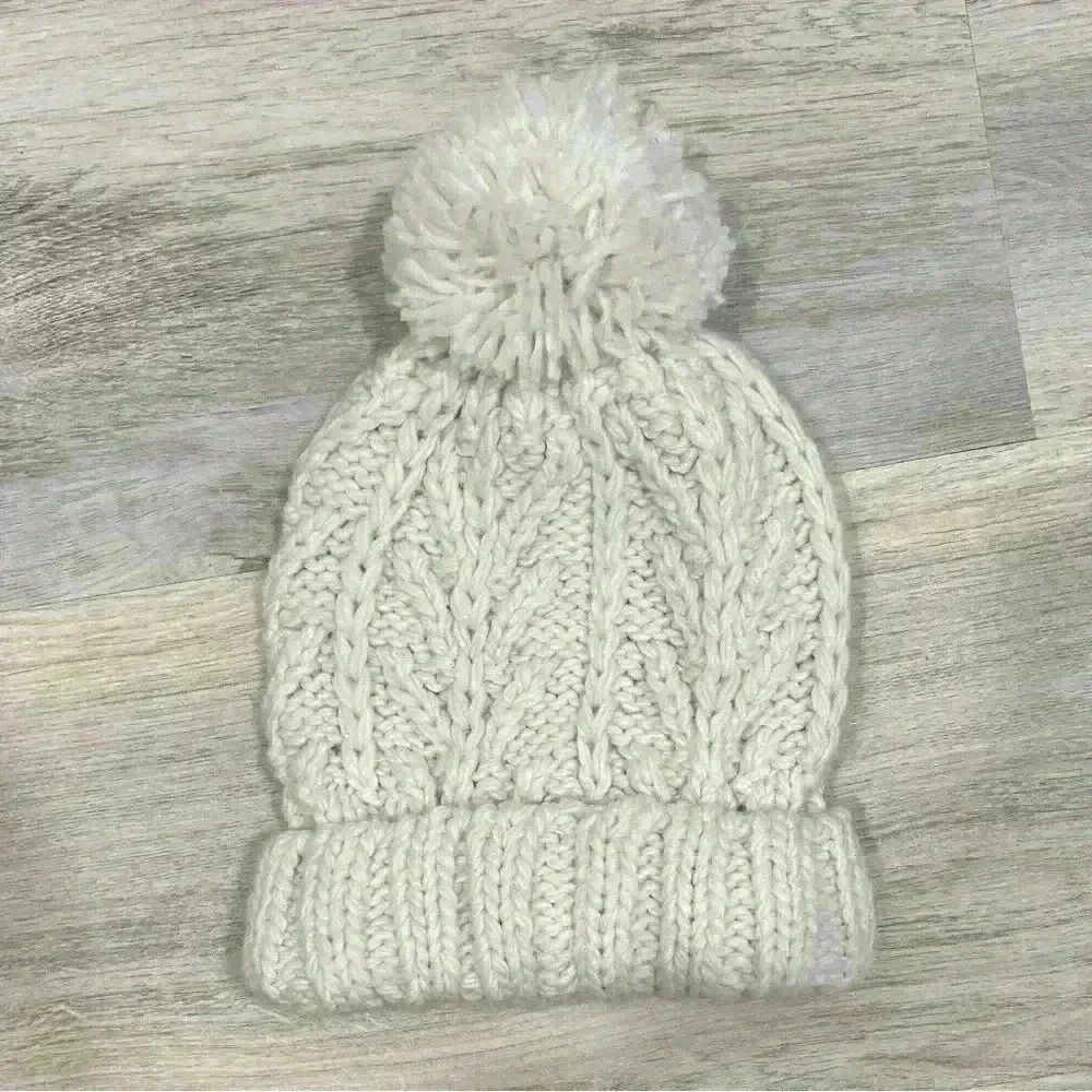 American Eagle Outfitters Chunky Knit Winter Hat Pompom Beanie Acrylic One Size